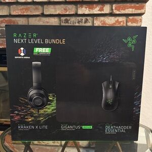 Razer Next Level PC Bundle Kraken X Lite Gigantus Deathadder Essential